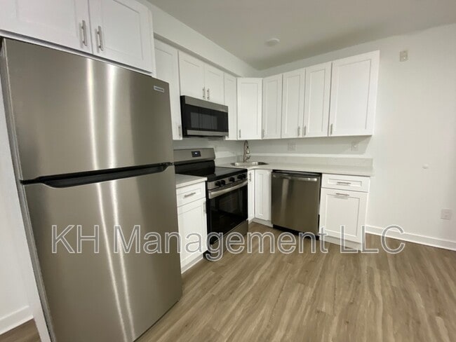 Building Photo - 3932-36 Mt Vernon St