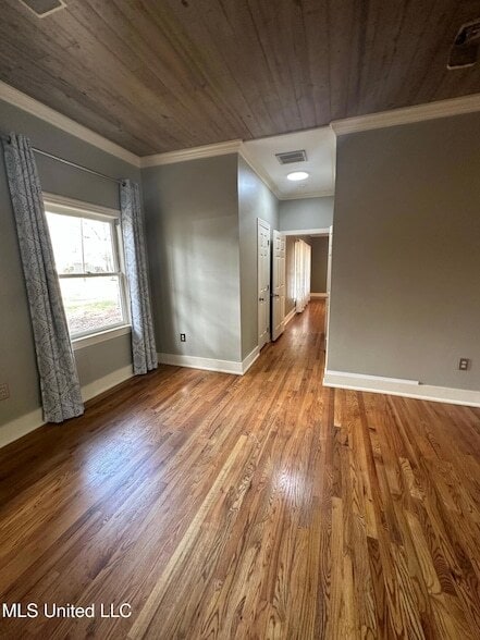 Building Photo - 3564 Cowan Pl