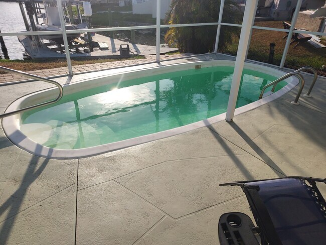 Building Photo - 17500 Primrose Ct