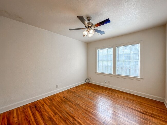 Building Photo - 1021 S 25th St