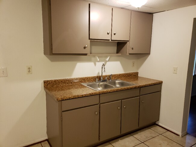 Building Photo - 6139 Old William Penn Hwy