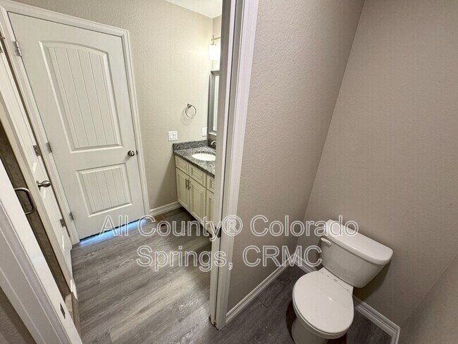 Building Photo - 764 Brambleberry Hts