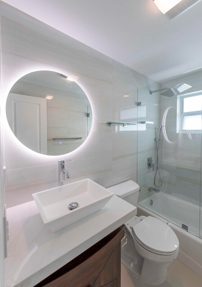 Building Photo - 2289 Windsor Rd