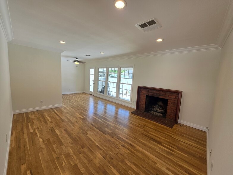 Building Photo - 20758 Stephanie Dr