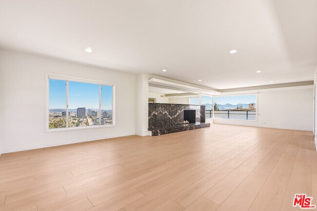 Building Photo - 1682 Larco Way