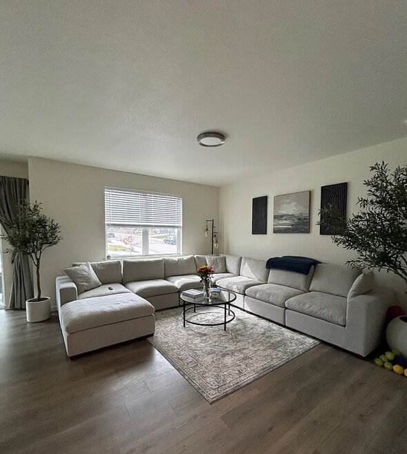 Building Photo - 2205 Fiadore Trl