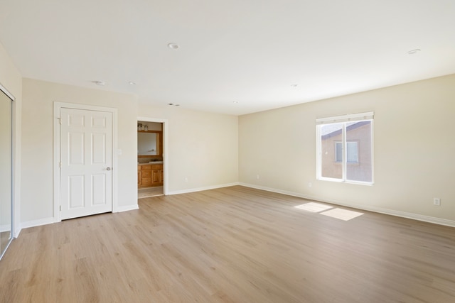 Master Suite No furniture - 3424 Bellevue Ave