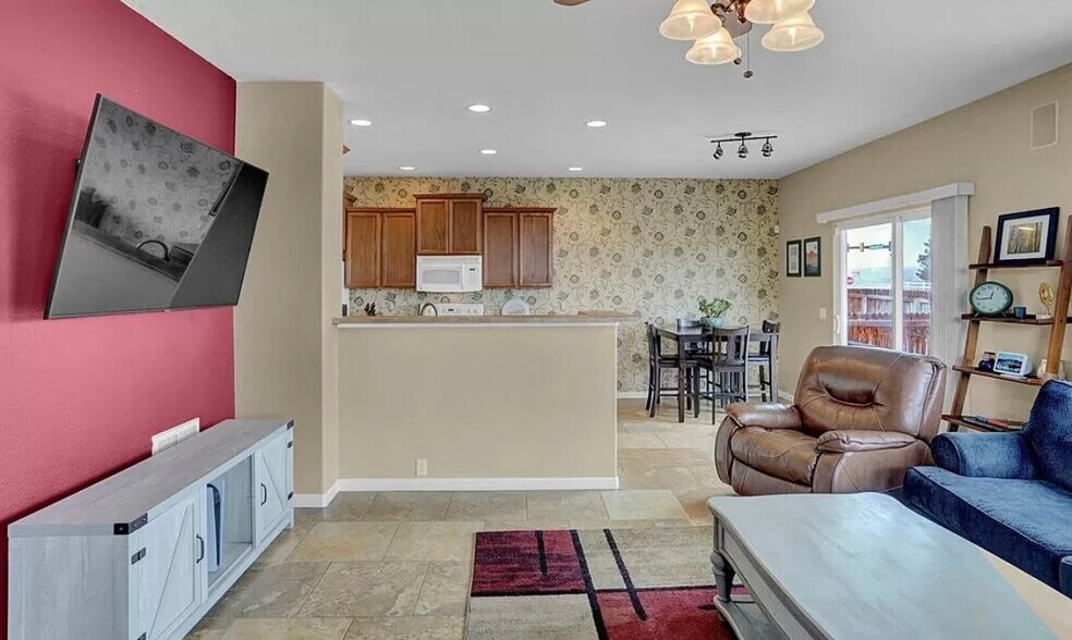 Building Photo - 11840 Bremen Pt