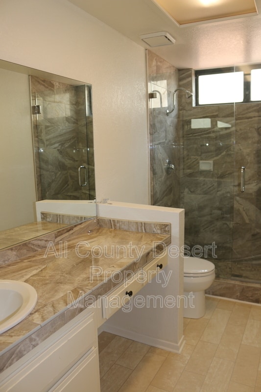 Building Photo - 45346 Driftwood Dr