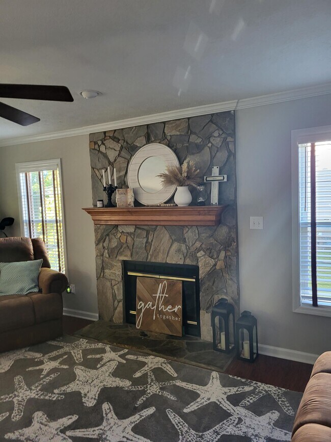 Building Photo - 220 Newport Drive