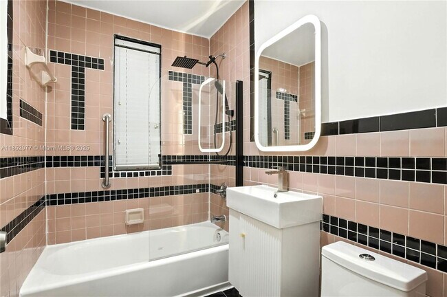 Building Photo - 1573 Pennsylvania Ave