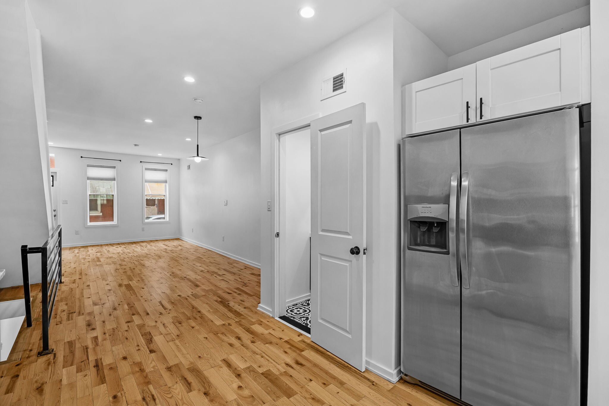 Building Photo - 1806 S Chadwick St