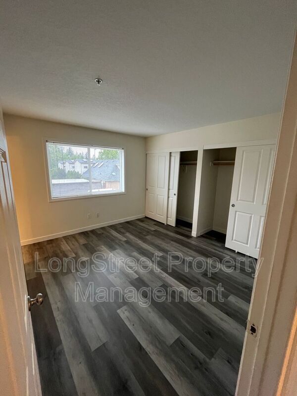 Building Photo - 8324 SE Rhine St