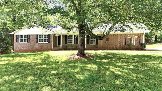 Primary Photo - Pre-Leasing for August!