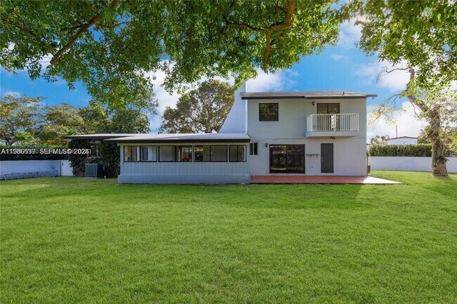 Building Photo - 9005 SW 56th St