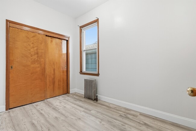 Building Photo - 143 W 26th St