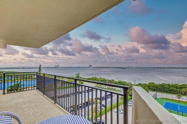 Building Photo - 5460 N Ocean Dr