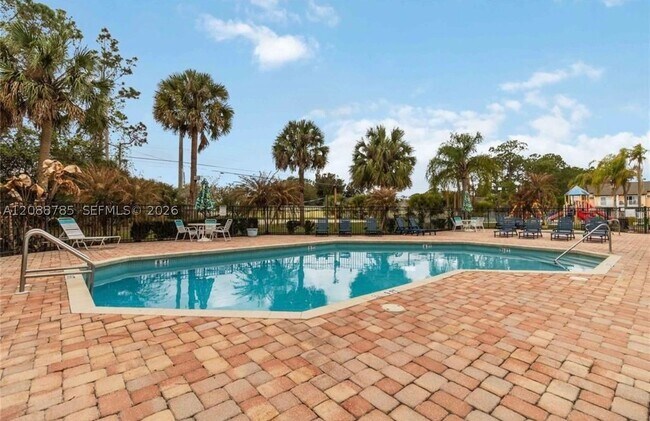 Building Photo - 2036 Royal Bay Blvd