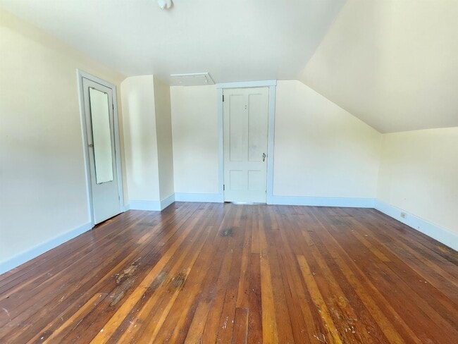 Building Photo - 71 14th St