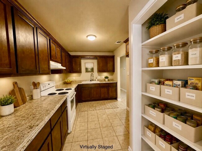 Building Photo - 203 Kennedy Dr