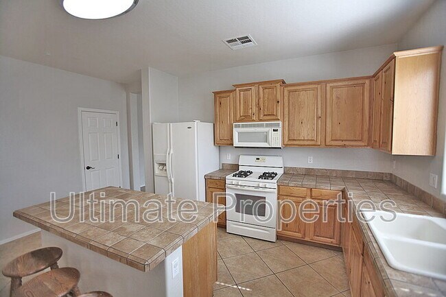 Building Photo - 12658 W Duane Ln