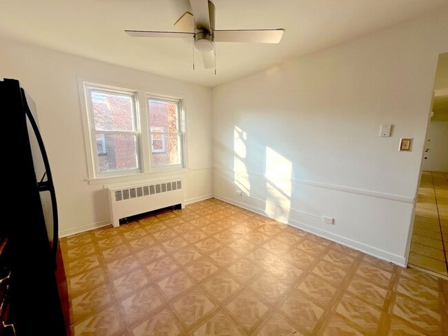 Building Photo - NORTH SIDE - Spacious 2BD/1BTH unit for rent!