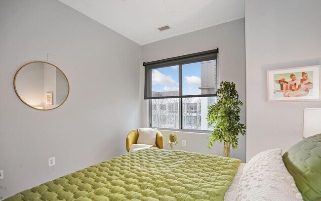 Building Photo - Very Nice Apartment Steps to Tenleytown Me...