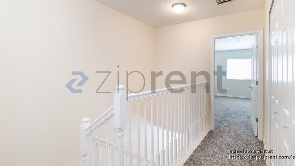 Building Photo - 10679 Regent Square Dr