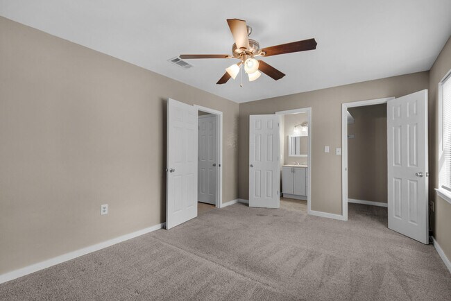 Building Photo - 62 4th Ave