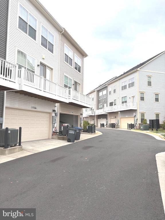 Building Photo - 5266 Ridgeview Retreat Dr