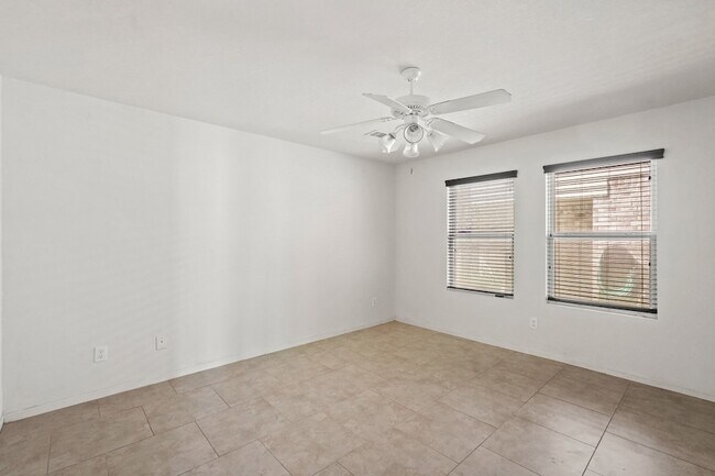 Building Photo - 16115 Sheldon Ridge Way