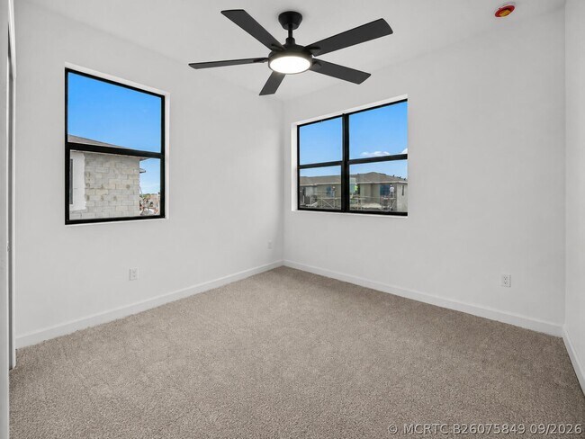 Building Photo - 9982 SW Torquay Dr