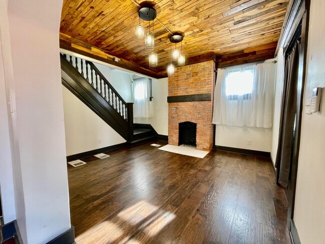 Building Photo - 28 N Princeton Ave