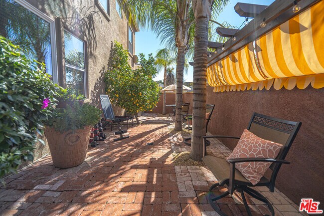 Building Photo - 27887 Skycrest Cir Dr
