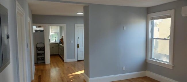 Primary Photo - 19 Irving Ct