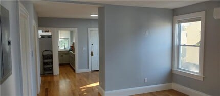 Building Photo - 19 Irving Ct