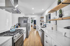 Building Photo - 10601 Walnut Bend Dr