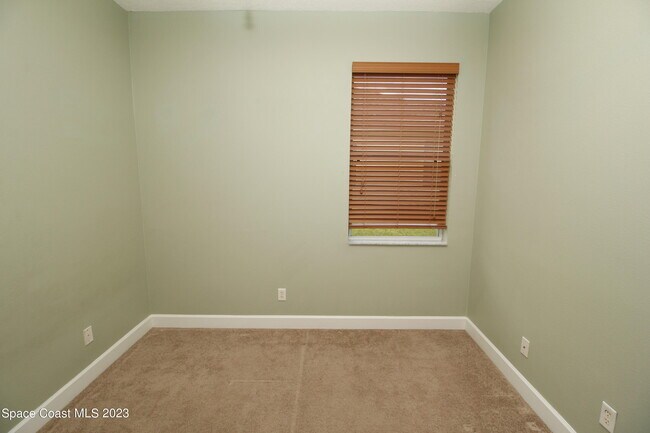 Building Photo - 480 Higgs Ave NW