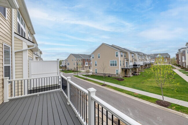 Building Photo - 2715 S Spurway Dr