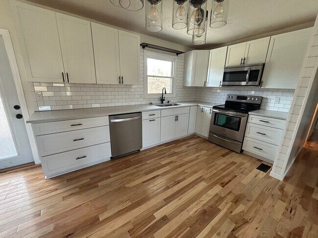 Building Photo - 413 McCarty Hollow Rd