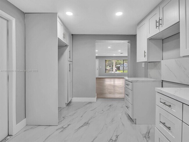 Building Photo - 19021 NW 23rd Ct