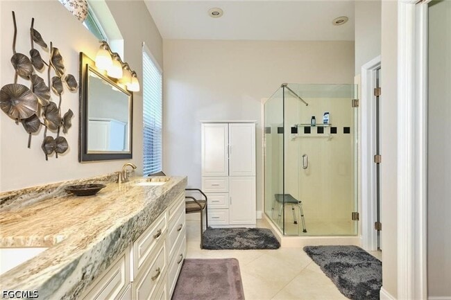 Building Photo - 9240 Willowcrest Ct