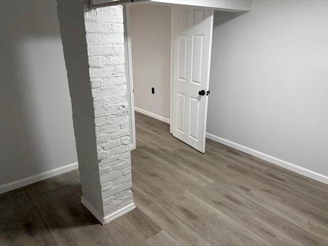 Building Photo - 327 Dover St