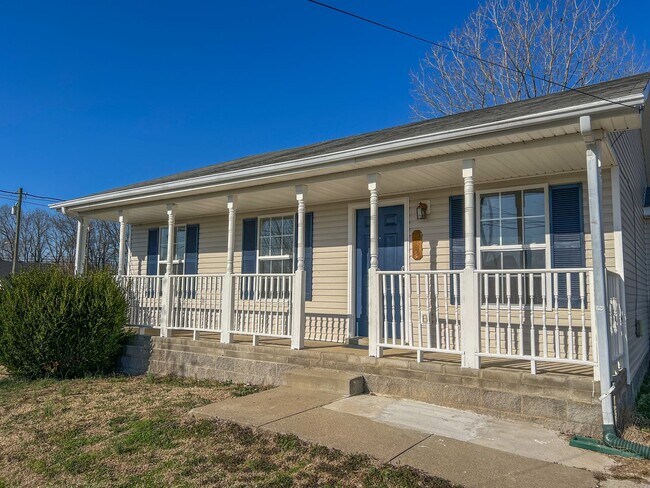 Building Photo - 438 Cranklen Cir