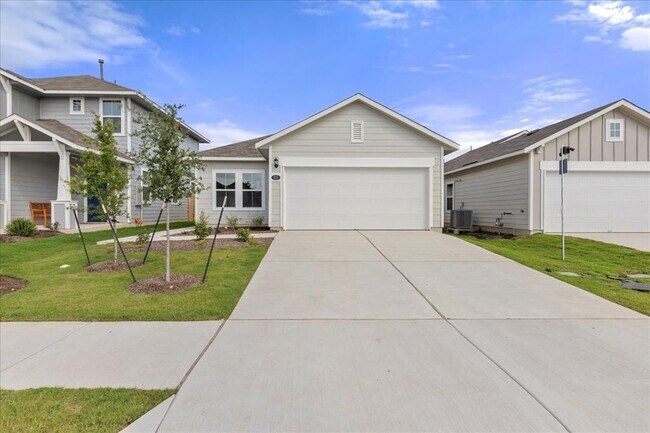 Building Photo - 211 Estallo Wy