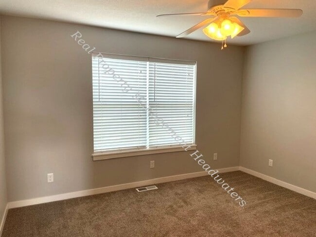 Building Photo - 3 Bedroom 2 Bath House For Rent