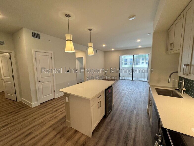Building Photo - 414 Cape Coral Pkwy E