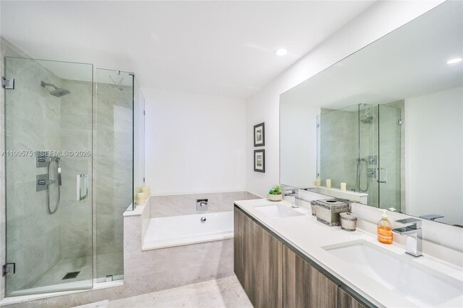 Building Photo - 488 NE 18th St