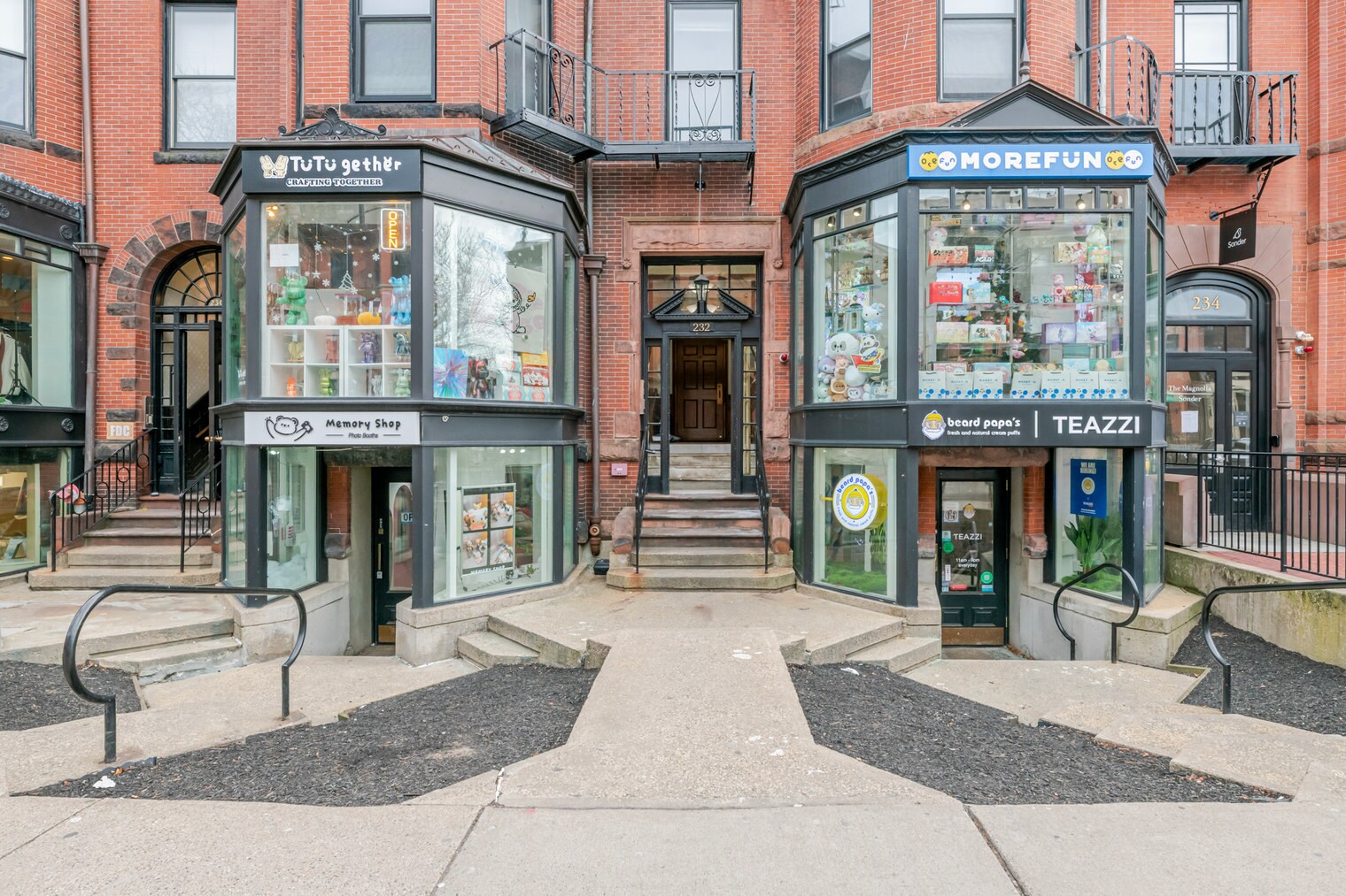 Building Photo - 232 Newbury St