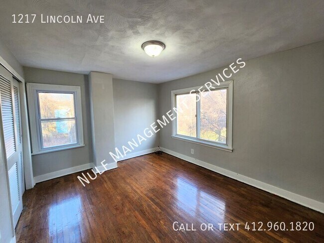 Building Photo - 1217 Lincoln Ave